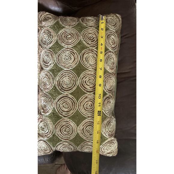 Pier One Retro Green Circles Embroidered 19” X 12” Throw Pillows Solid Back - Picture 7 of 7